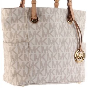 Michael Kors Tote w/ set logo